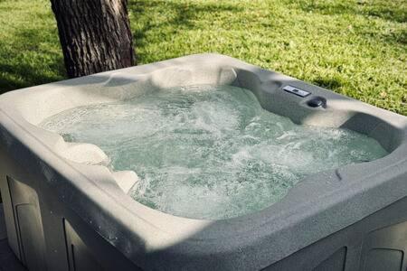 Hot Tub! The Blue Ridge Luxury Container Home Bellmead Dış mekan fotoğraf